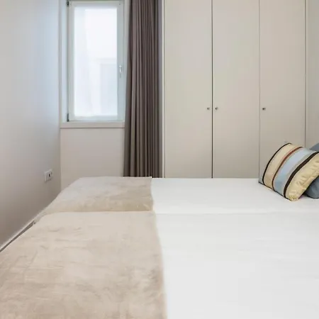 Msc Flats - Comercio Do